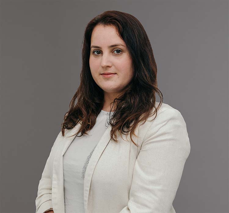 Laura Pomper - Call Center